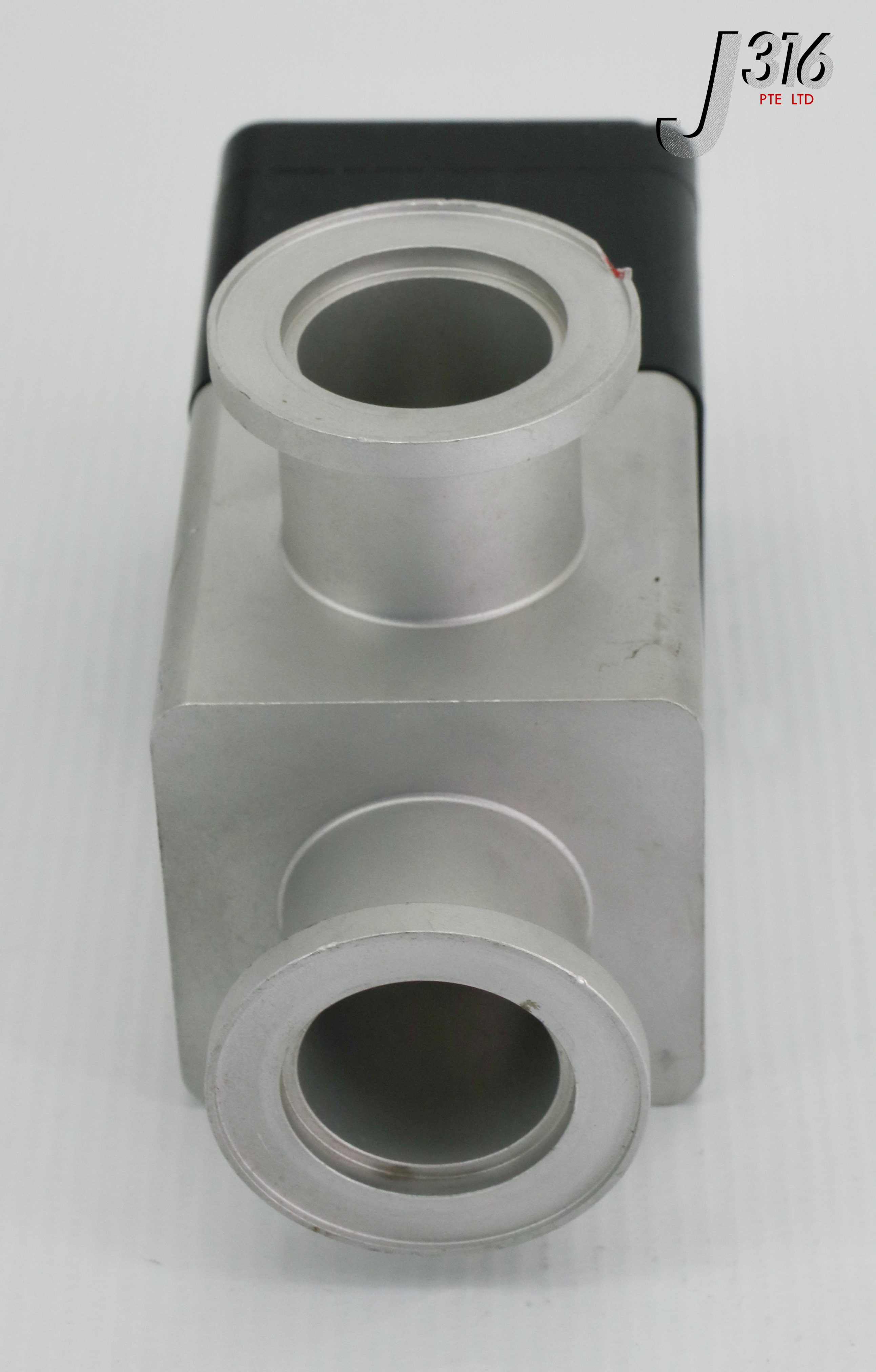20398 VARIAN ANGLE VALVE P/N: L6282-332 NW-25-A/O | eBay